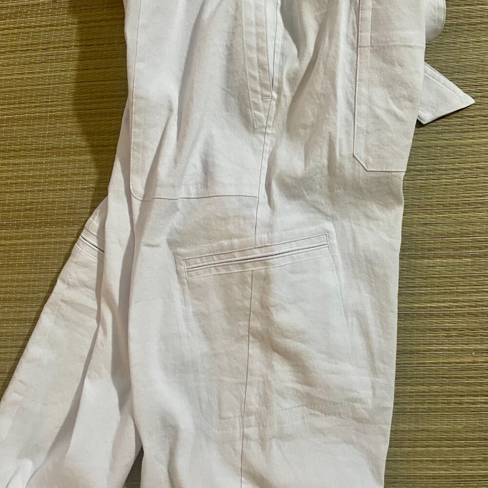 VINCE Capri Pants With Belt - Picture 4 of 11